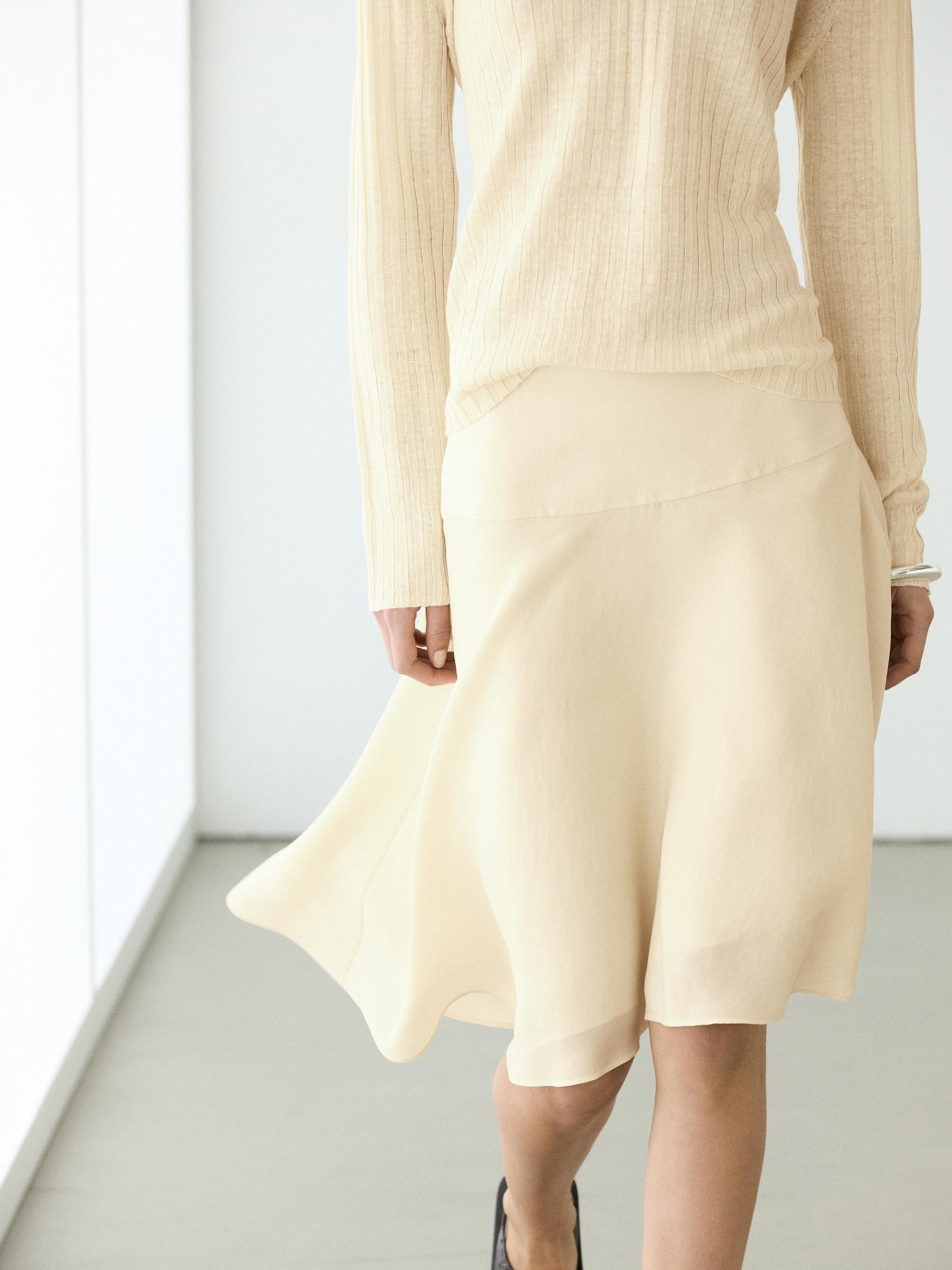 Jupe midi fluide asymétrique